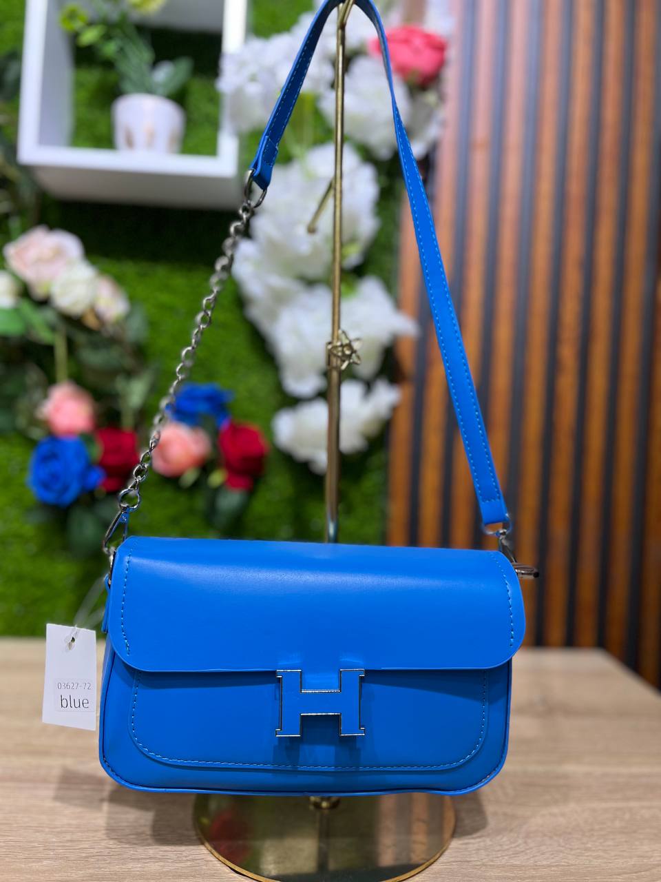 Pochette “H” — L’élégance dans sa plus belle simplicité